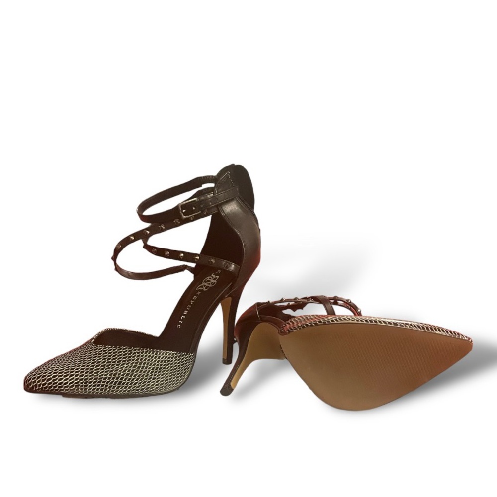 Rock & Republic Ezra Pumps
